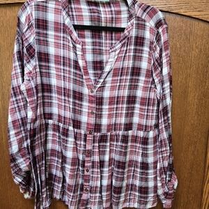Maurices v-neck flowy blouse